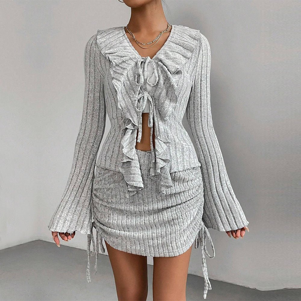 Ensemble pour femmes avec haut à volants et jupe moulante Levoire