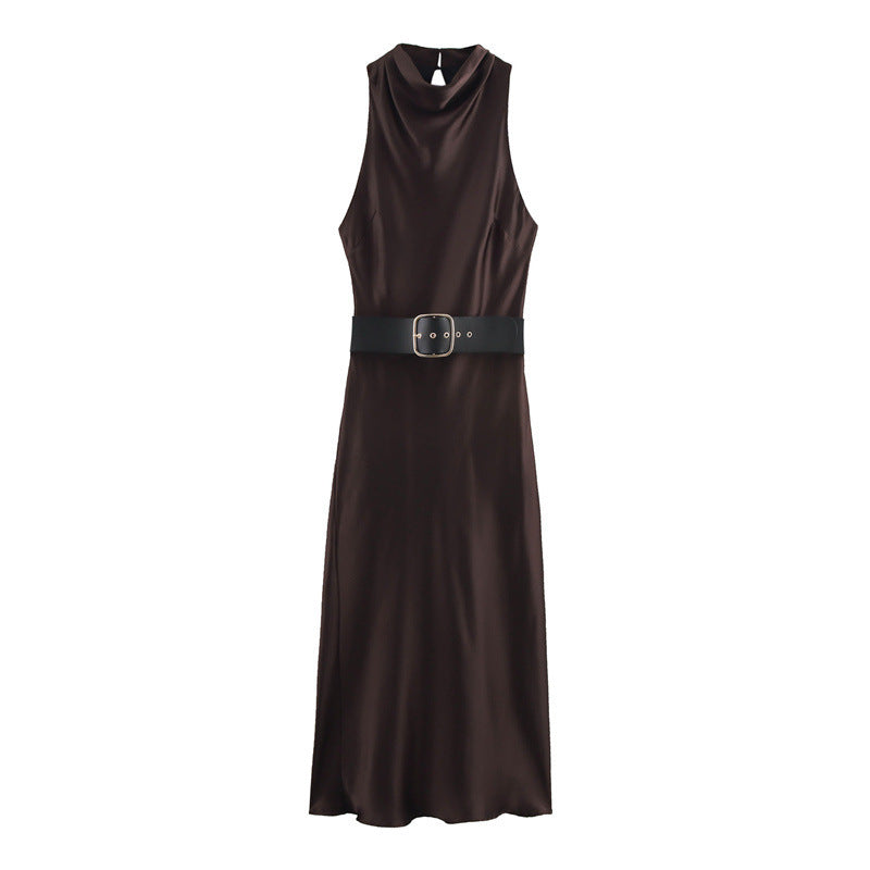 Levoire | Robe élegante en satin à ceinture Couleur