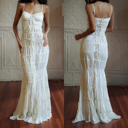 Levoire | Robe maxi plissée en dentelle élégante