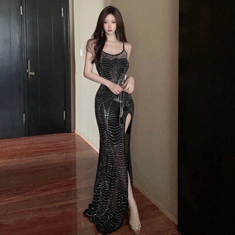 Levoire | Style en résille - Robe à fente transparente avec strass noir