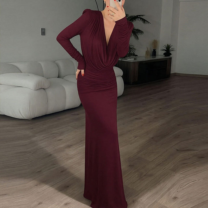 Robe Maxi Élégante pour Femmes avec Encolure Wrap Sophistiquée et Détails Drapés Levoire