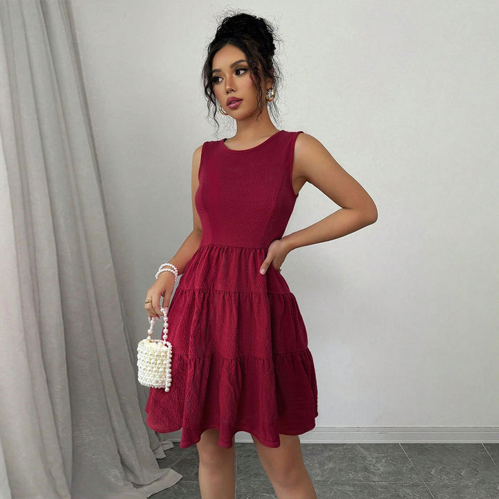 Robe d'été aérienne pour femme avec un élégant décolleté en V et un ourlet volé Levoire