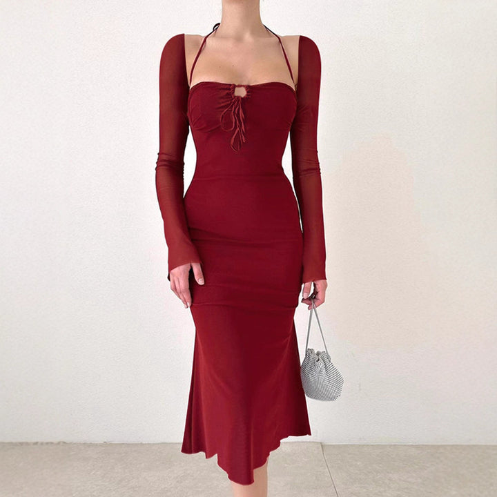 Robe élégante pour femmes ajustée avec fines bretelles et manches en aile Levoire