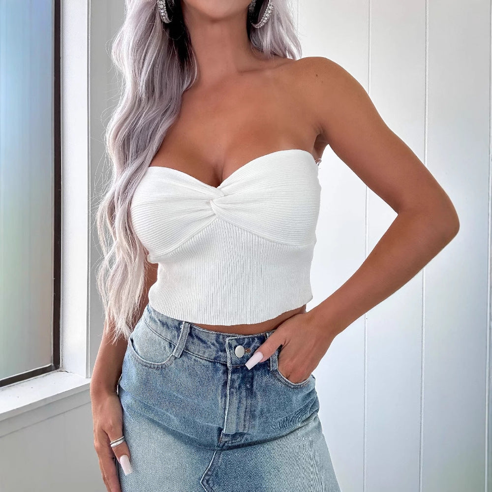 Jupe en denim pour femmes dans un style moderne à haute-bas avec des détails en franges Levoire