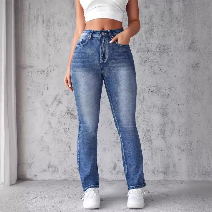 Jeans pour femmes taille haute avec coupe évasée Levoire