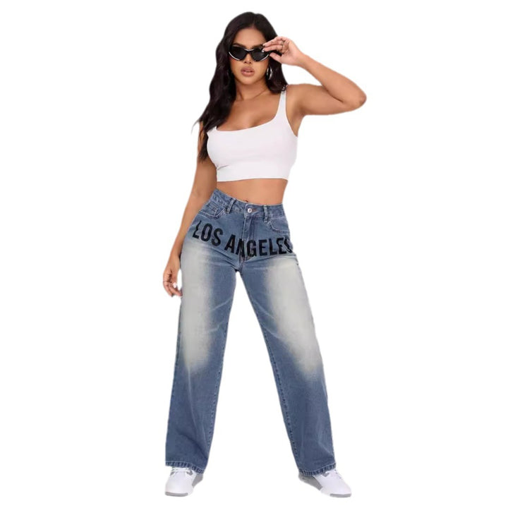 Jeans à coupe large pour femmes avec lettrage stylé Levoire