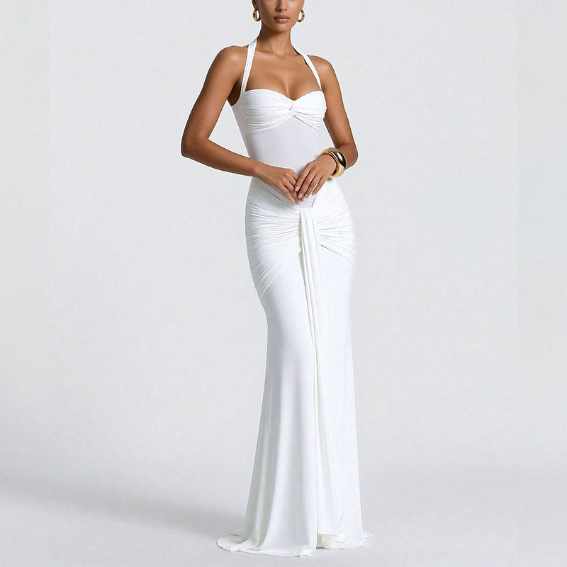 Robe de soirée glamour pour femmes avec plis élaborés et coupe ajustée Levoire