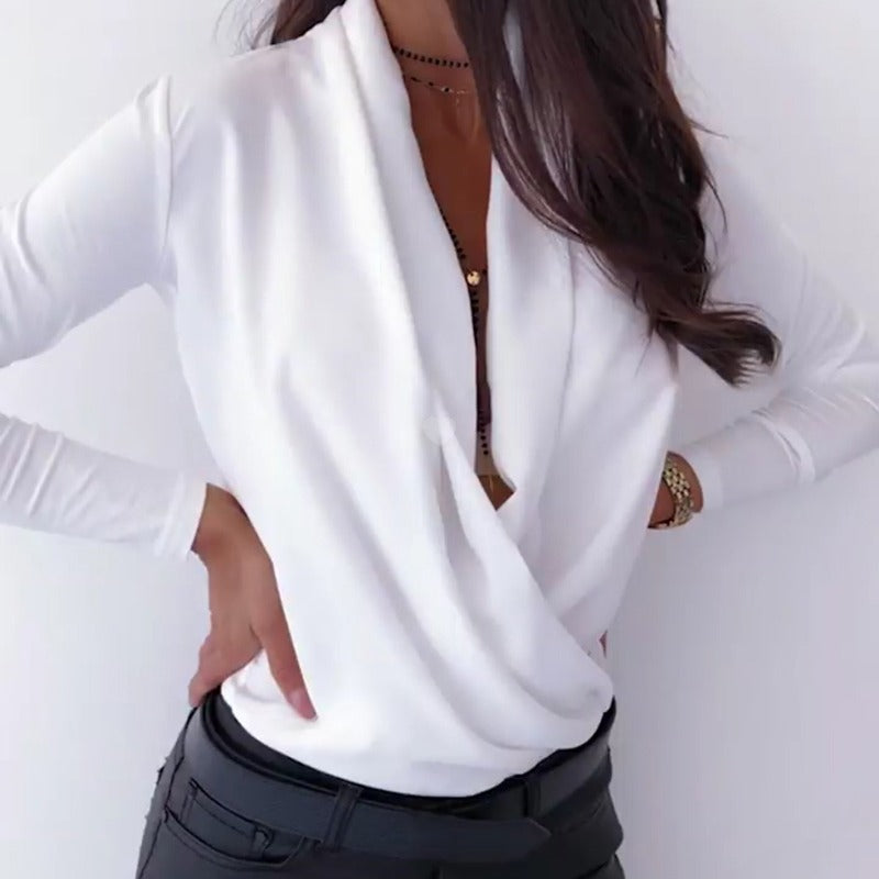 Blouse enveloppante pour femmes avec décolleté en V profond et élégantes manches longues Levoire