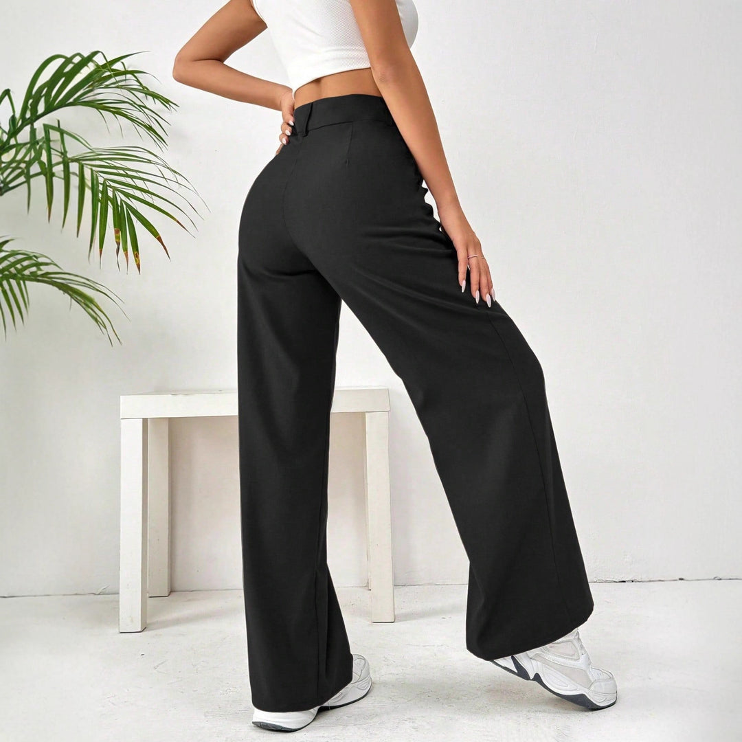 Pantalons larges décontractés pour femmes avec taille haute et élégants détails de boutons Levoire