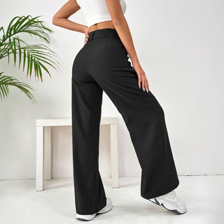 Pantalons larges décontractés pour femmes avec taille haute et élégants détails de boutons Levoire