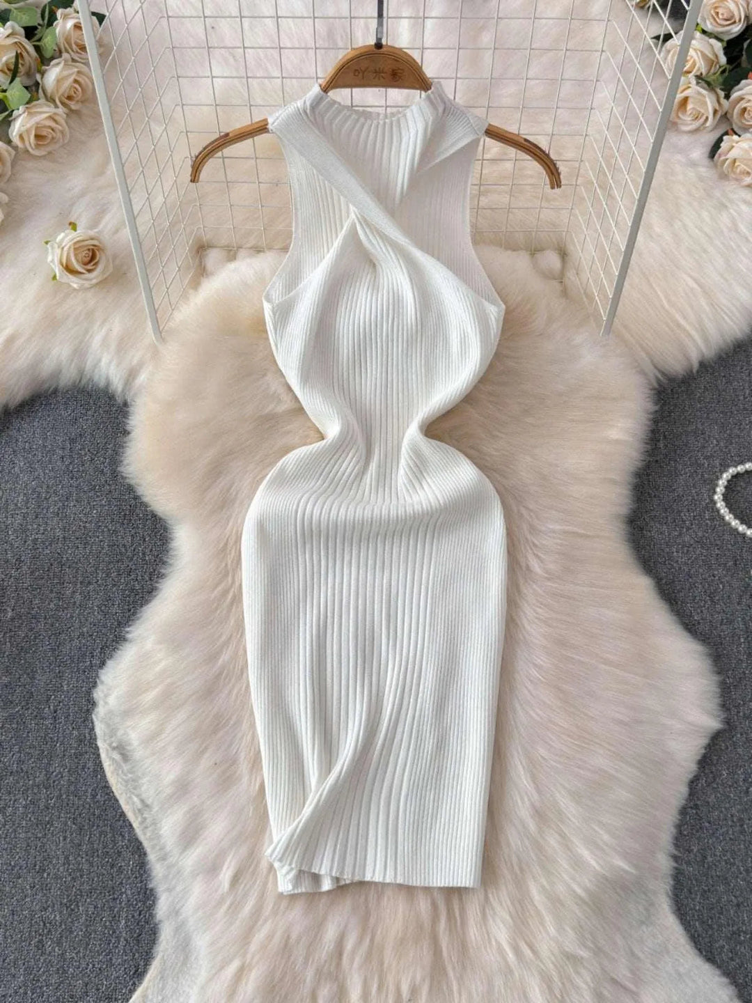 Levoire | Tenue de soirée à encolure américaine en tricot