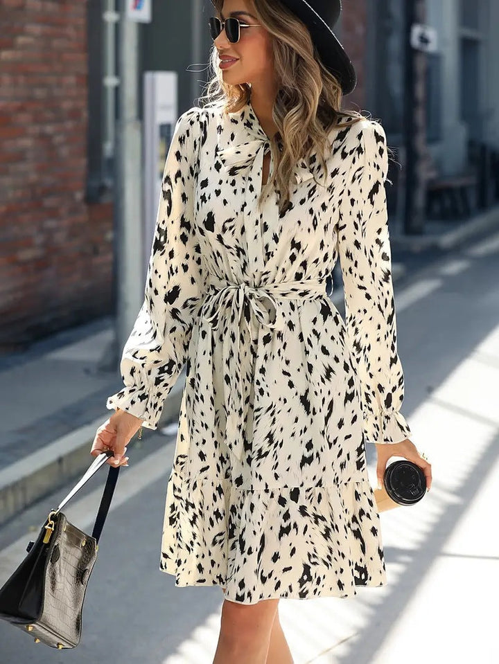 Levoire | Robe d'été avec dentelle et manches cloche