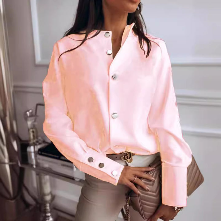 Blouse élégante pour femmes avec des boutons-pression modernes et une coupe décontractée Levoire
