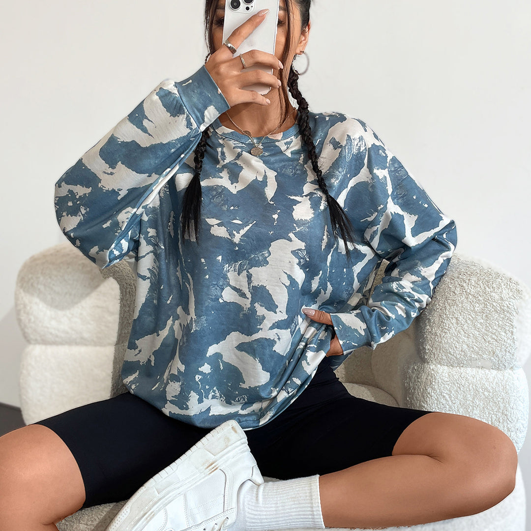 Sweatshirt décontracté pour femmes avec un motif camouflage moderne et une coupe oversize Levoire