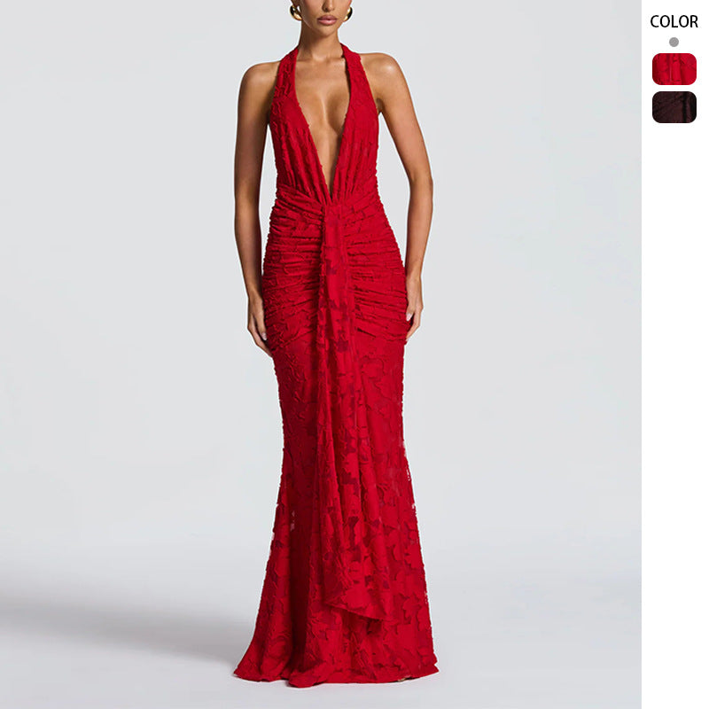 Robe de soirée glamour pour femmes avec décolleté en V profond et texture froncée Levoire