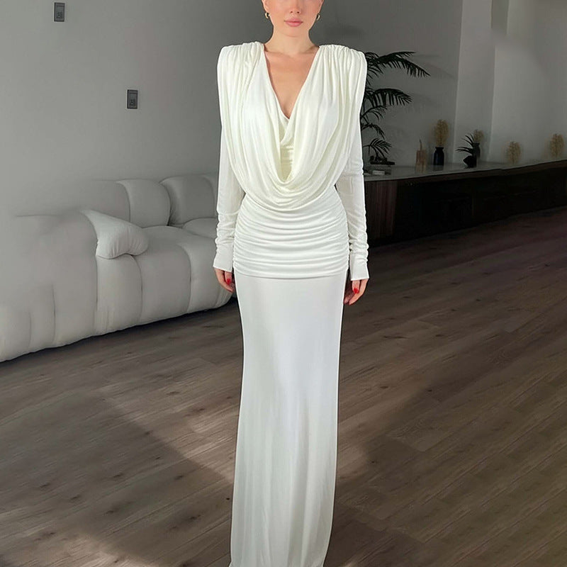 Robe Maxi Élégante pour Femmes avec Encolure Wrap Sophistiquée et Détails Drapés Levoire