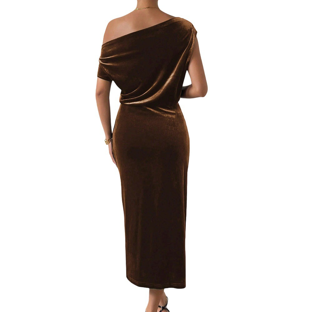 Robe Maxi Élégante pour Femmes avec Design Bardot et Velours Luxueux Levoire