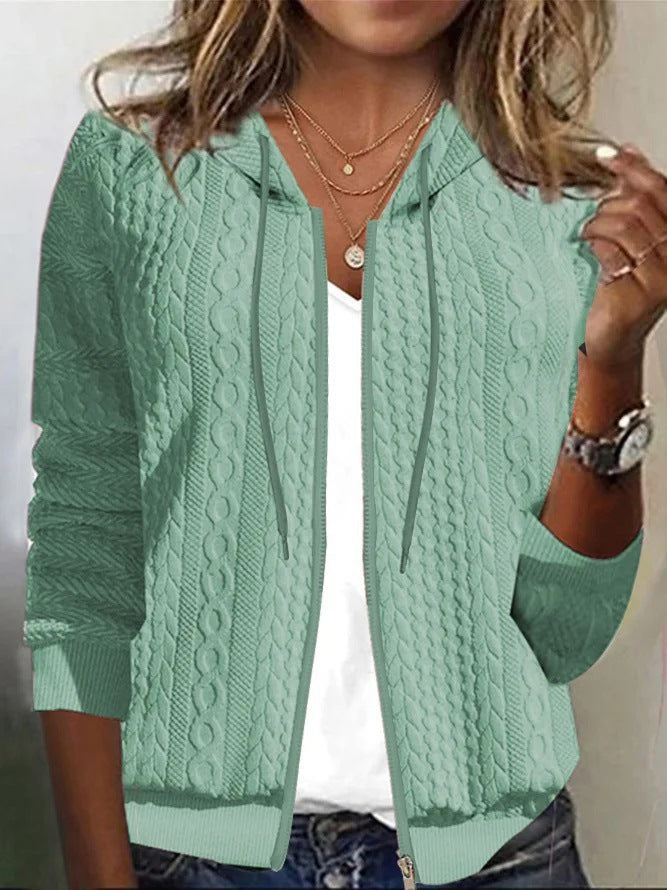 Cardigan féminin avec motif en fine câble et capuche Levoire