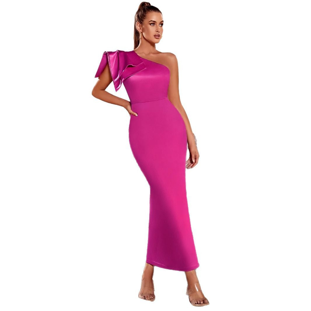 Robe Maxi pour Femmes avec Bretelle Asymétrique et Volant Luxueux Levoire