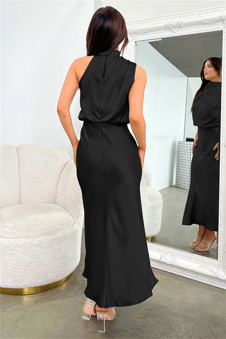 Levoire | Robe longue en satin avec décolleté américain