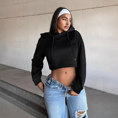 Sweatshirt court pour femmes avec une coupe décontractée et une capuche Levoire