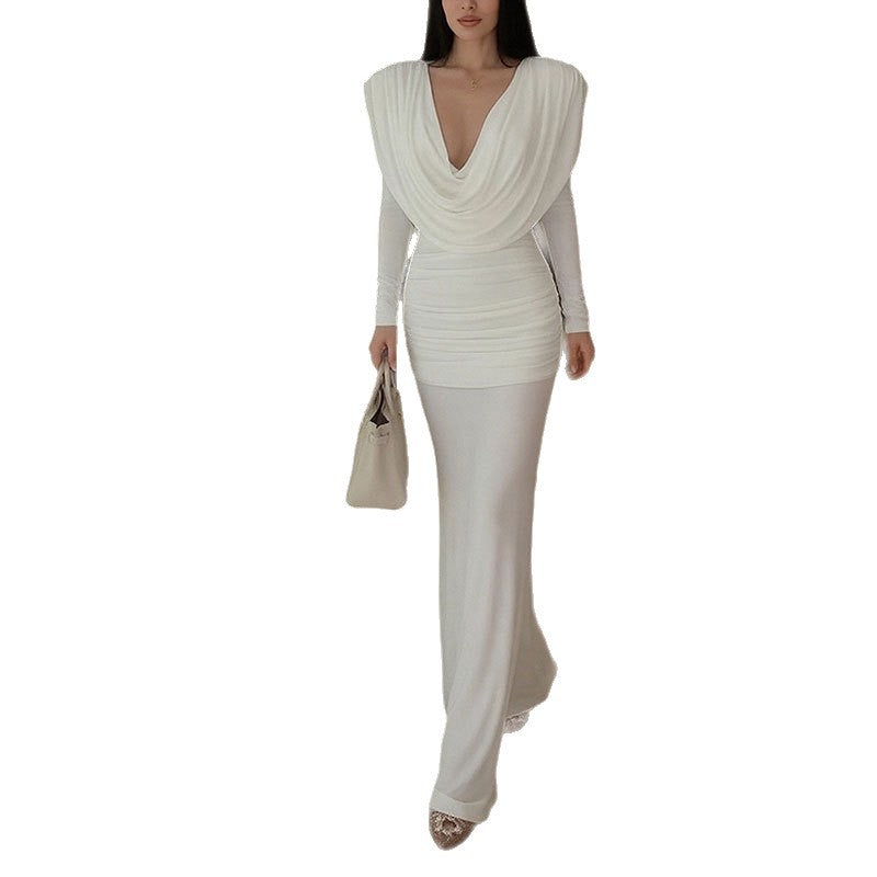 Robe Maxi Élégante pour Femmes avec Encolure Wrap Sophistiquée et Détails Drapés Levoire