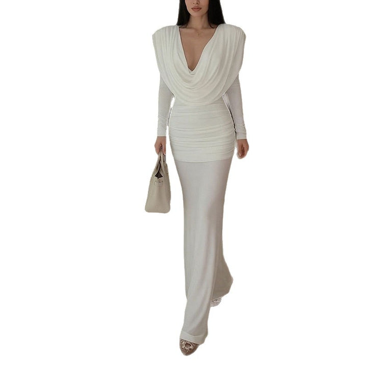 Robe Maxi Élégante pour Femmes avec Encolure Wrap Sophistiquée et Détails Drapés Levoire