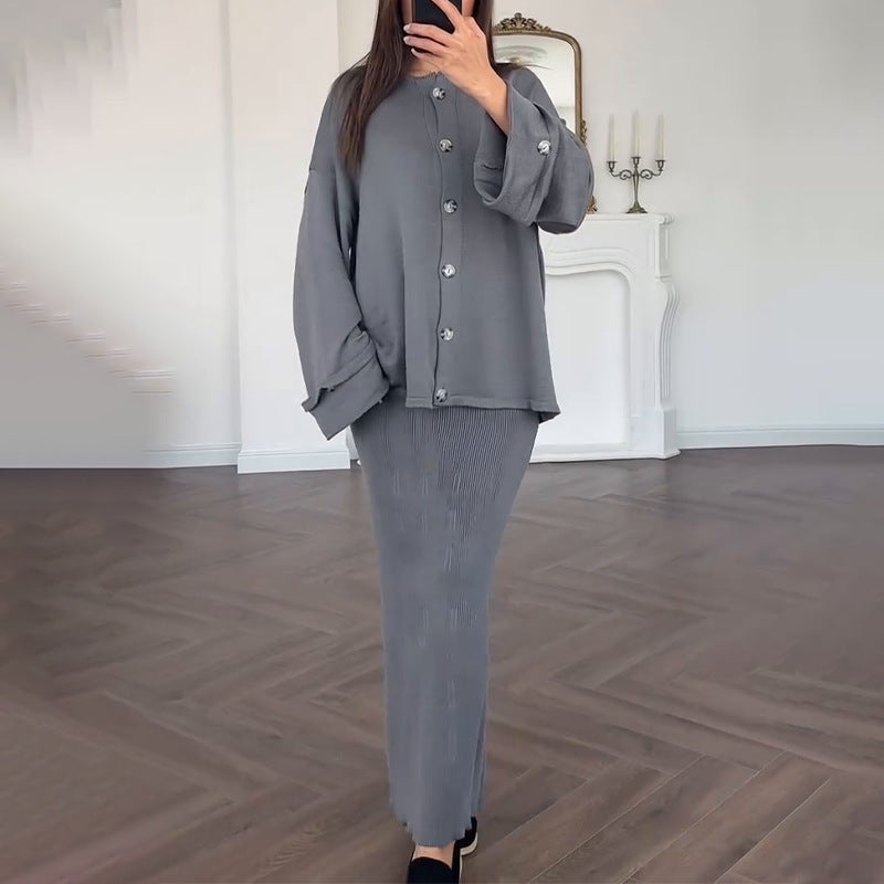 Robe tricotée élégante pour femmes avec un cardigan assorti Levoire