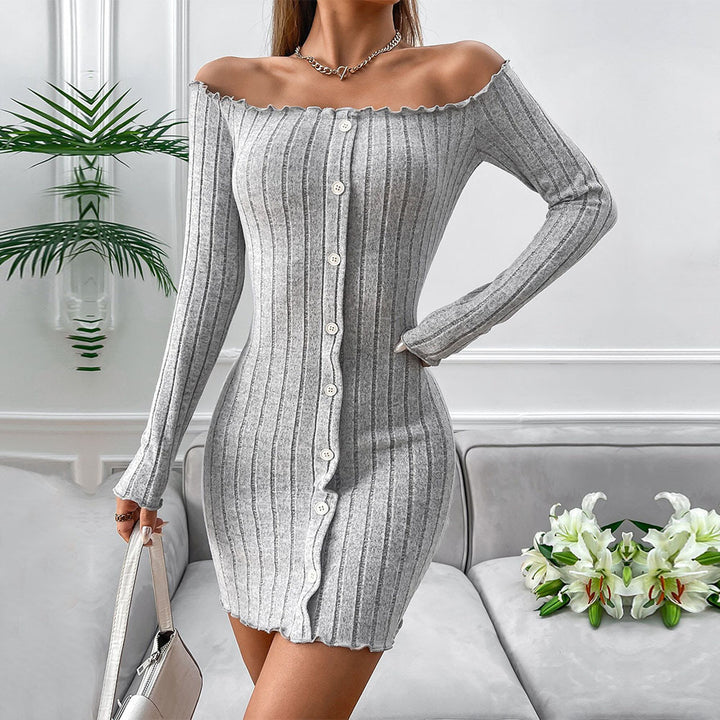 Robe en tricot pour femme avec design hors-épaule et élégante patte de boutonnage Levoire