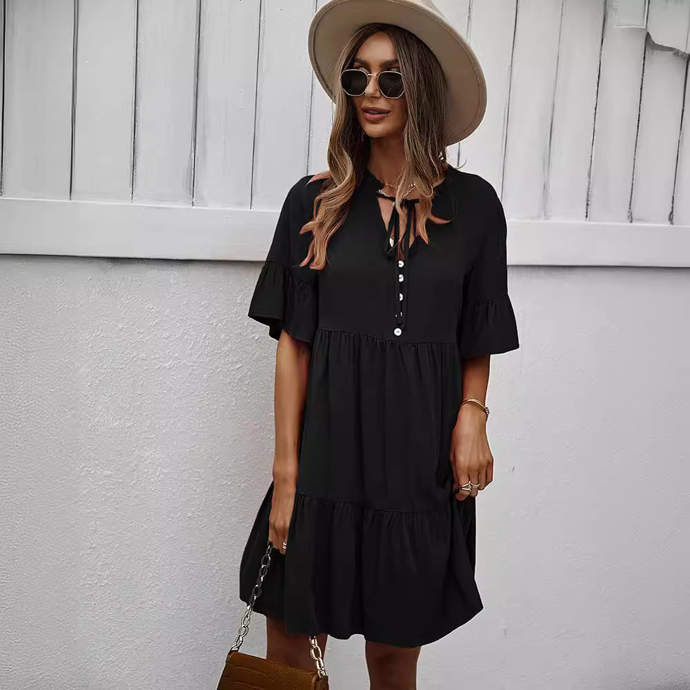 Robe décontractée pour femmes avec design volant féminin et détails de boutons Levoire