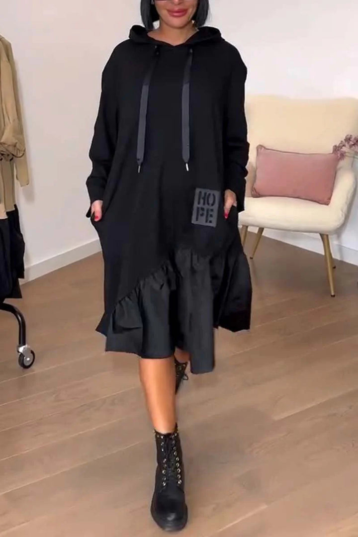 Robe à capuche pour femmes avec jupe volumineuse et poches pratiques Levoire