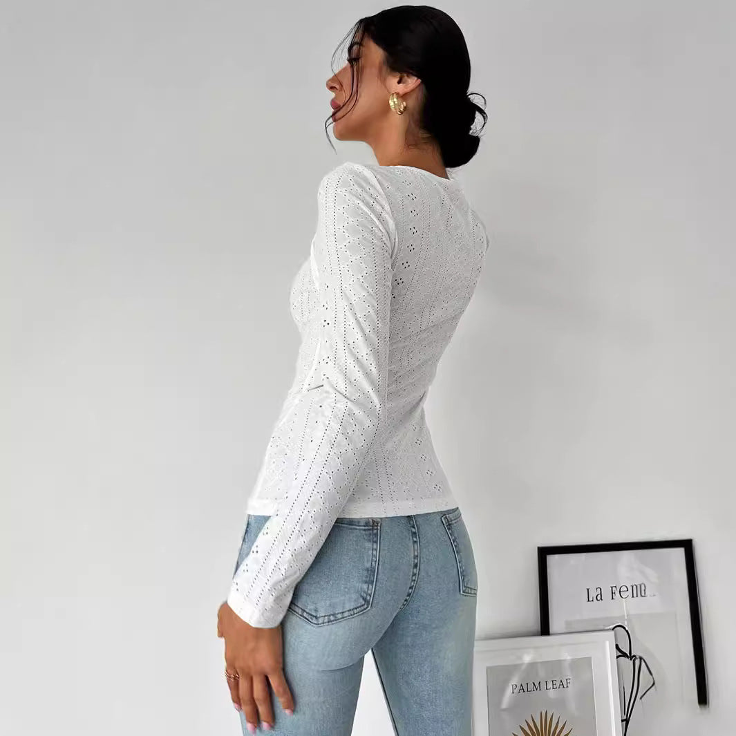 Chemise à manches longues pour femmes avec des détails découpés décoratifs et un tissu en coton confortable Levoire