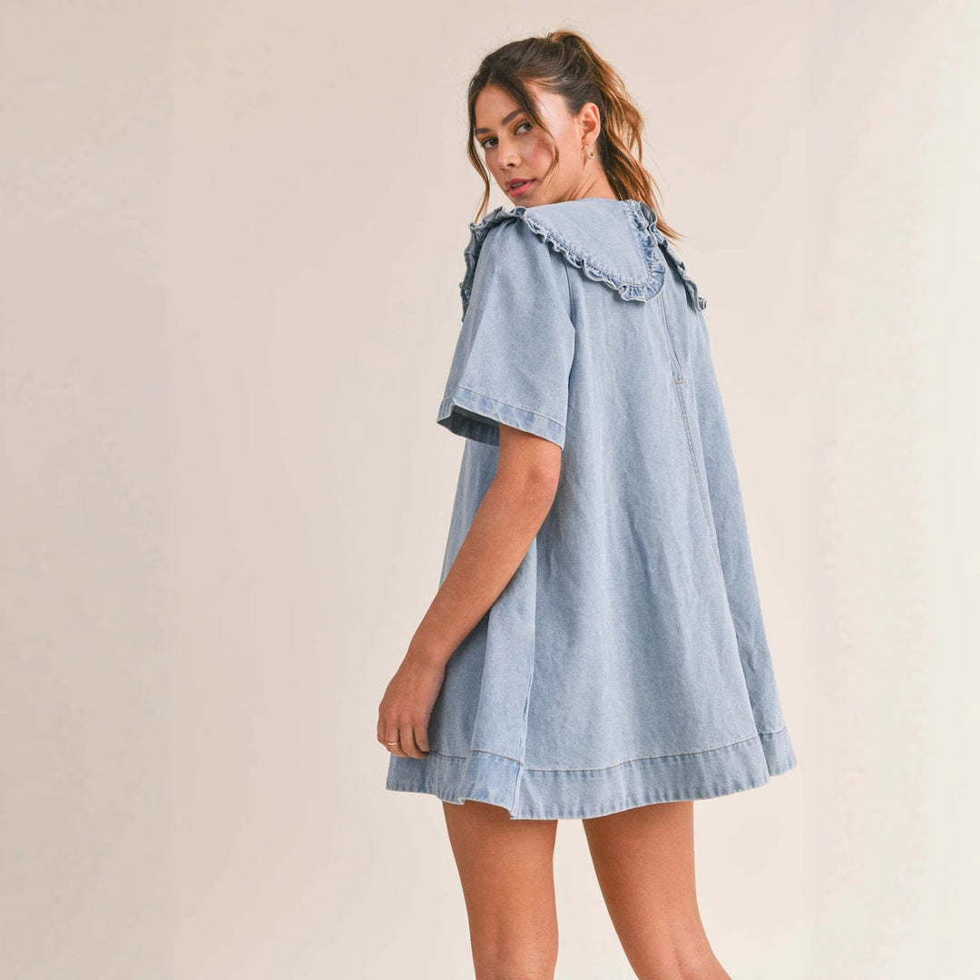 robe en denim pour femmes avec col volumineux et détails en volants Levoire