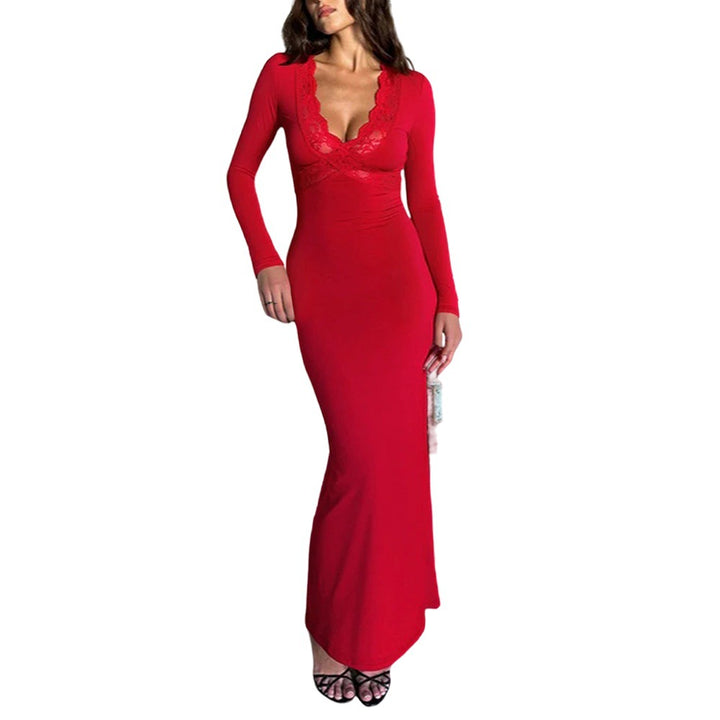 Robe maxi séduisante pour femmes avec un décolleté en V profond et une bordure en dentelle Levoire