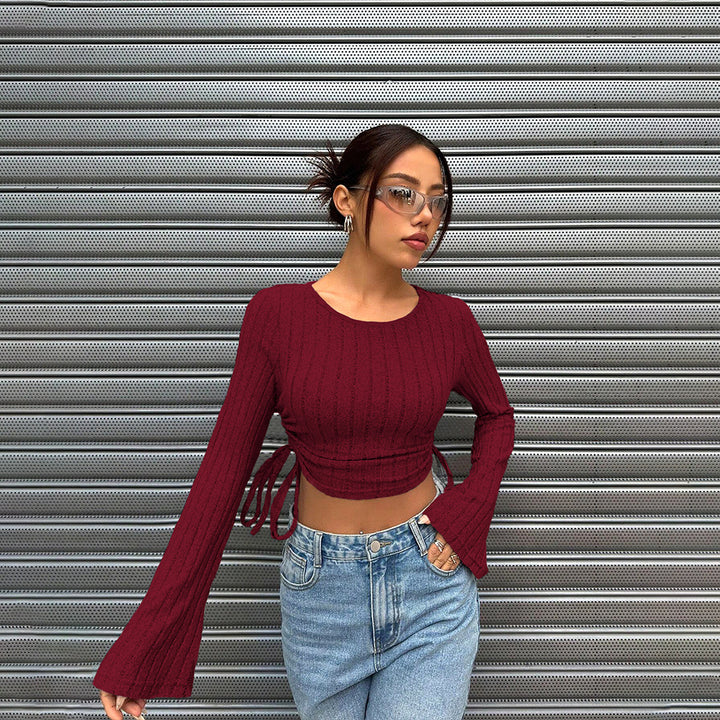 Top à manches longues crop pour femmes avec un tricot côtelé à la mode et un détail à nouer Levoire