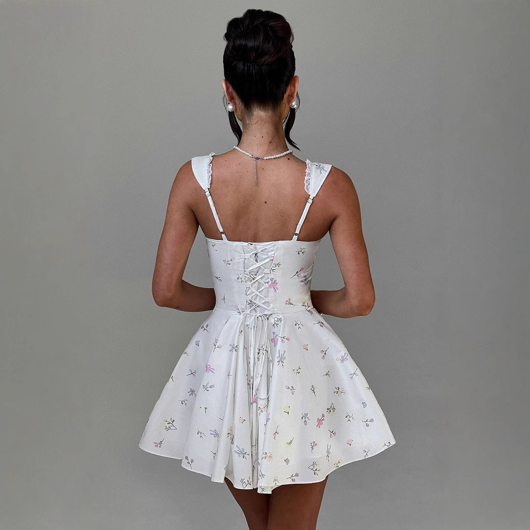 Robe mini élégante pour femmes avec haut ajusté et jupe ludique Levoire