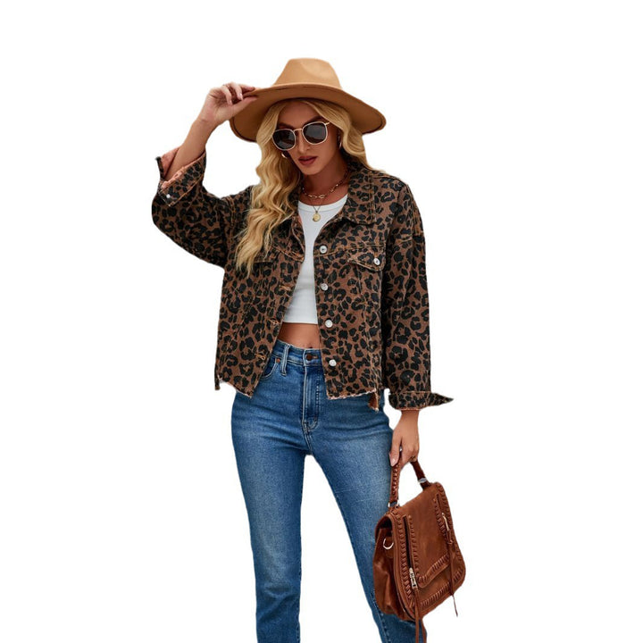 Veste en denim pour femmes avec un imprimé léopard tendance Levoire