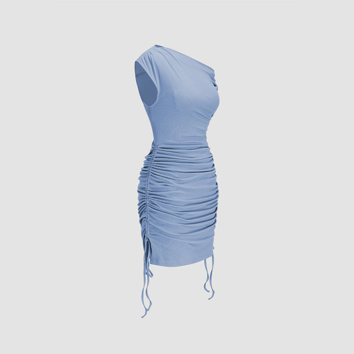 Robe ajustée femme avec encolure asymétrique et détails volants Levoire