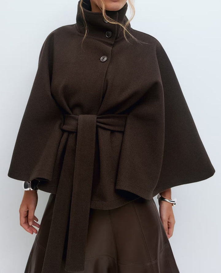 Veste de transition pour femmes avec une coupe large et une couture élégante Levoire