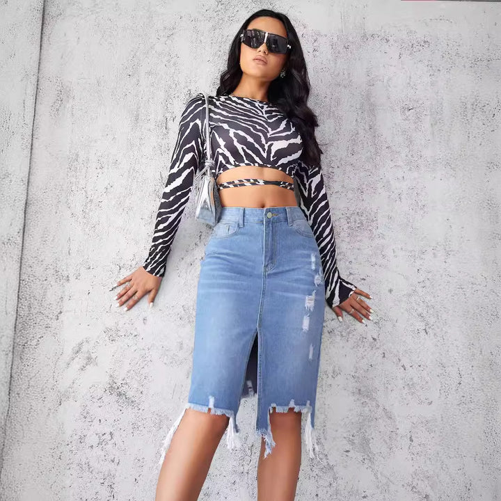 Jupe en denim décontractée pour femme avec ourlet asymétrique et détails déchirés Levoire