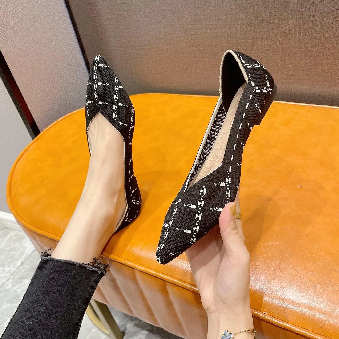 Levoire | Chaussures à enfiler pour femmes Noir et blanc