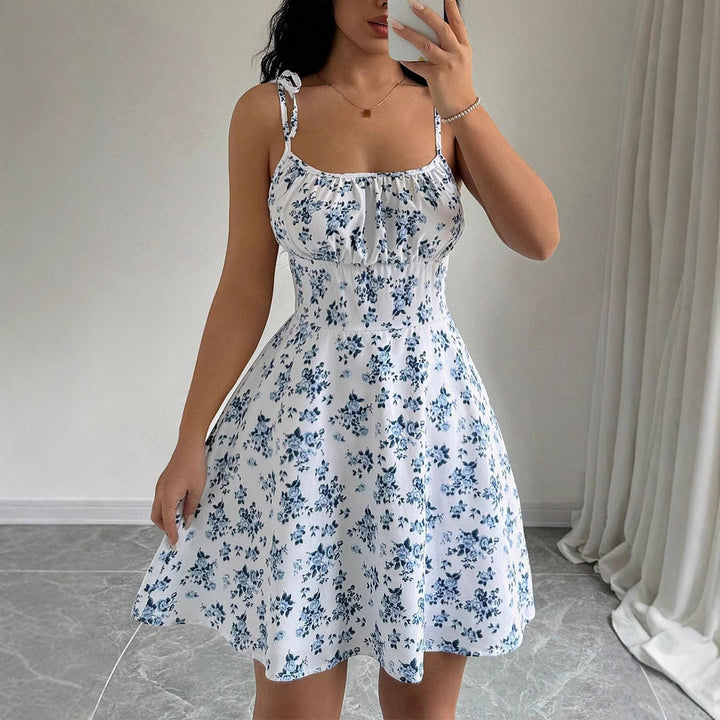 Robe mini d'été pour femmes avec motifs floraux et larges bretelles Levoire