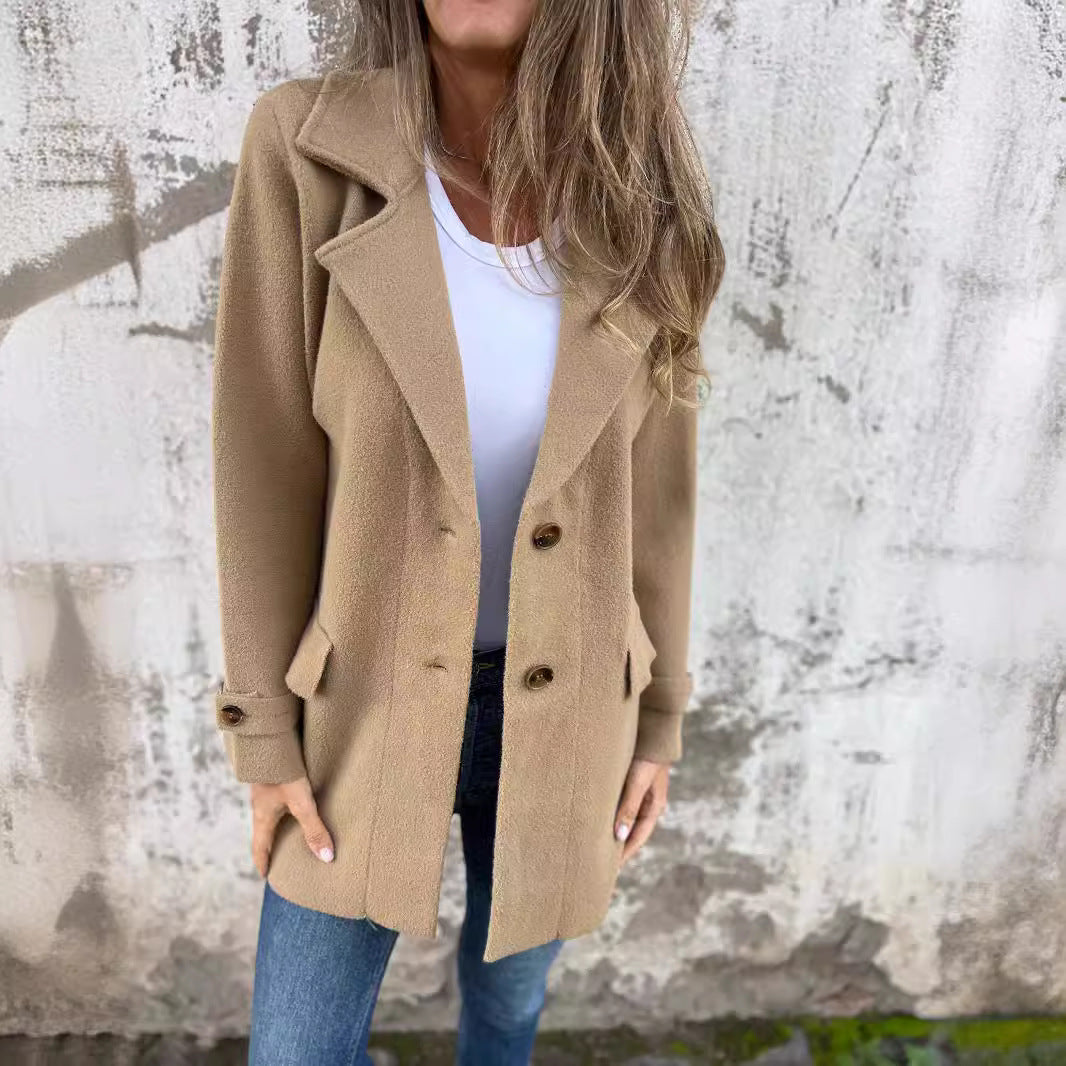 Veste bouclée élégante pour femmes avec double boutonnage Levoire