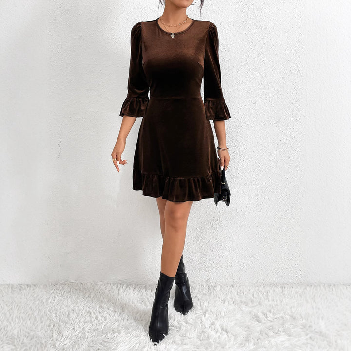 Robe minime en velours pour femmes avec des détails froncés et des manches volumineuses Levoire