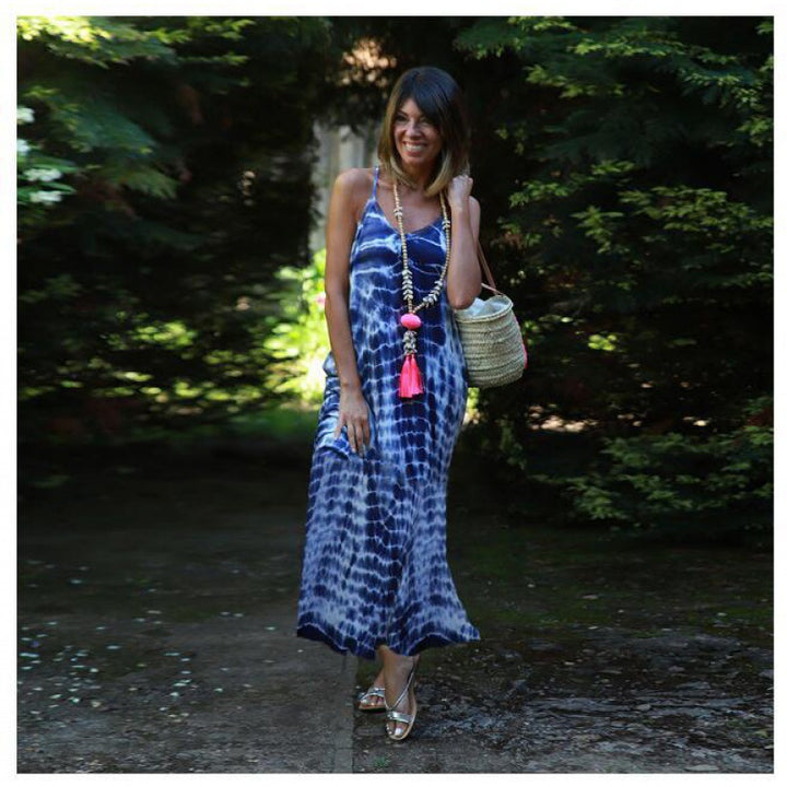 Robe maxi pour femme avec un design tie-dye tendance et un décolleté en V flatteur Levoire
