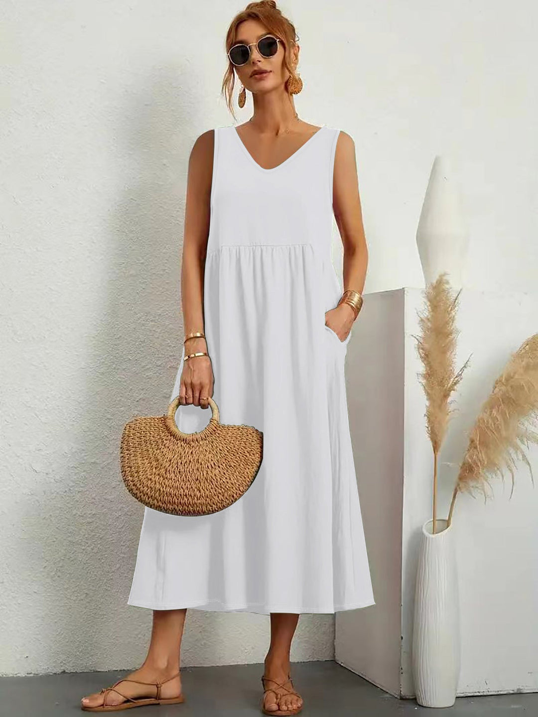 Levoire | Élégant été unicolore sans manches à poches robe V neck Blanc