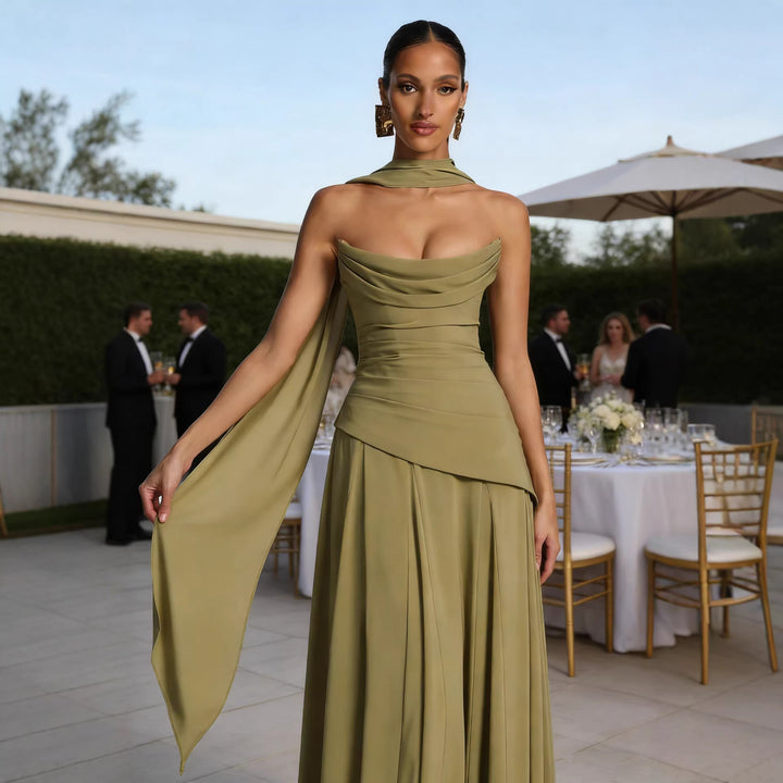 Robe de soirée élégante pour femmes avec un chic décolleté en cascade et une jupe volumineuse Levoire