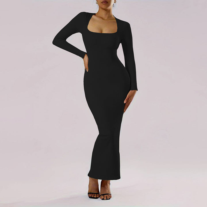Robe maxi à manches longues pour femmes avec décolleté profond et coupe flatteuse pour la silhouette Levoire
