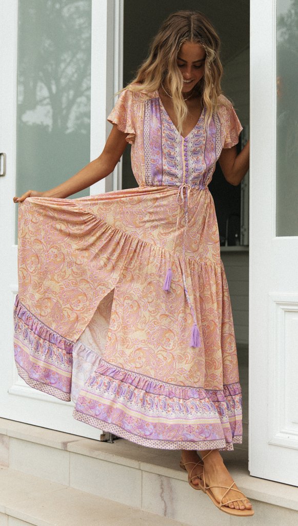 Robe d'été aérienne pour femmes avec des manches à volants ludiques et un cordon de taille élastique Levoire