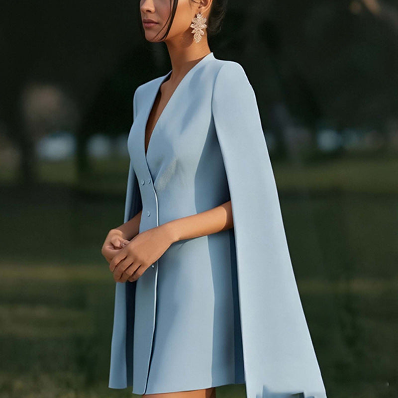 Robe pull pour femmes avec capuche et double patte de boutonnage Levoire